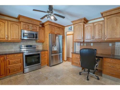 16 Templeridge Close Ne, Calgary, AB - Indoor Photo Showing Kitchen