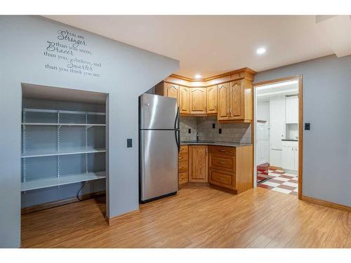 16 Templeridge Close Ne, Calgary, AB - Indoor Photo Showing Kitchen