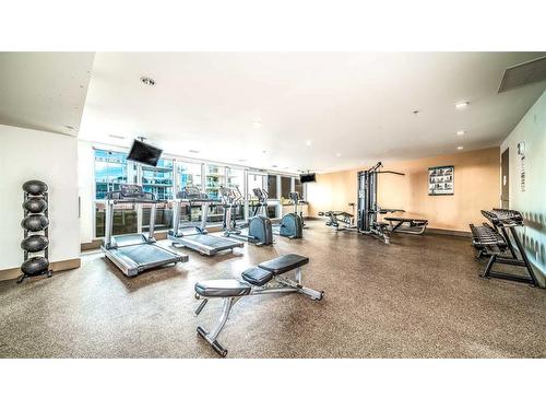 407-550 Riverfront Avenue Se, Calgary, AB - Indoor Photo Showing Gym Room