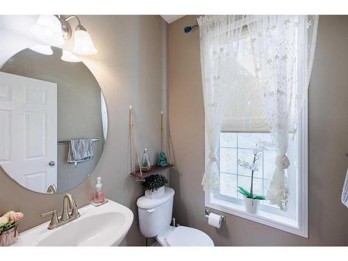 771 Prestwick Circle Se, Calgary, AB - Indoor Photo Showing Bathroom