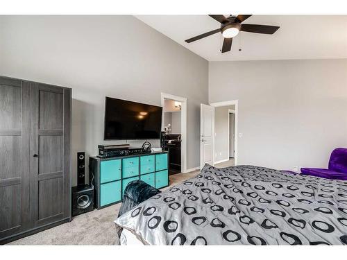 245 Bayside Loop Sw, Airdrie, AB - Indoor Photo Showing Bedroom