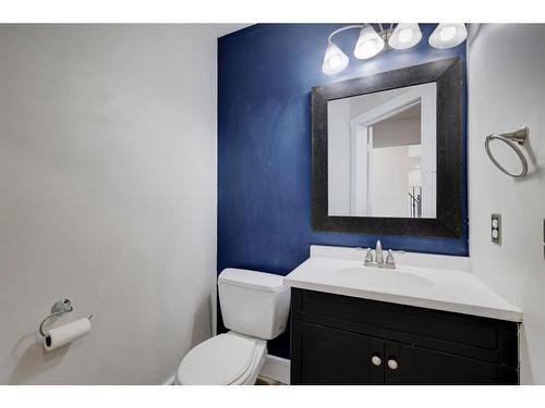 117 Rocky Ridge Cove Nw, Calgary, AB - Indoor Photo Showing Bathroom