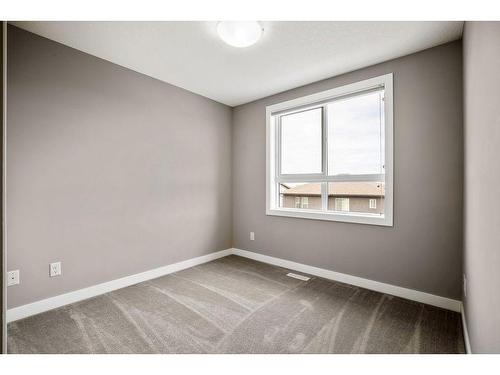25 Walgrove Plaza Se, Calgary, AB - Indoor Photo Showing Other Room
