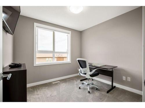 25 Walgrove Plaza Se, Calgary, AB - Indoor Photo Showing Other Room