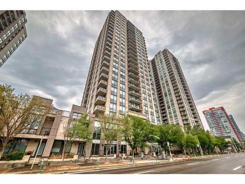 2502-1118 12Th Avenue Sw, Calgary, AB - Outdoor With Balcony With Facade