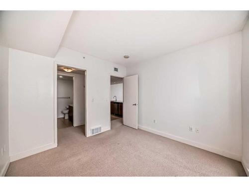 2502-1118 12Th Avenue Sw, Calgary, AB - Indoor Photo Showing Other Room