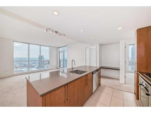 2502-1118 12Th Avenue Sw, Calgary, AB - Indoor Photo Showing Kitchen