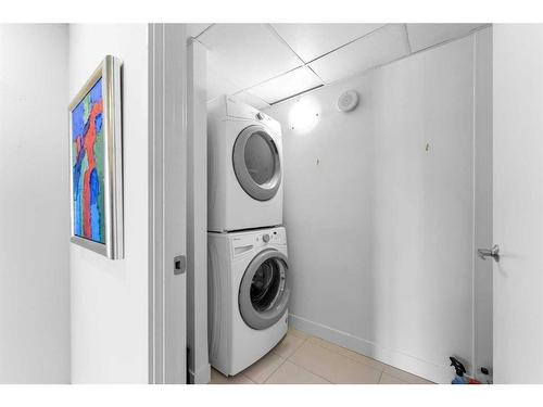2502-1118 12Th Avenue Sw, Calgary, AB - Indoor Photo Showing Laundry Room