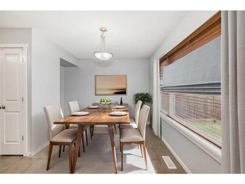 39 Walden Terrace Se, Calgary, AB - Indoor Photo Showing Dining Room
