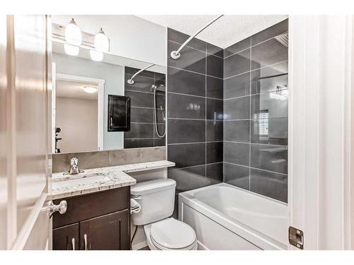 39 Walden Terrace Se, Calgary, AB - Indoor Photo Showing Bathroom