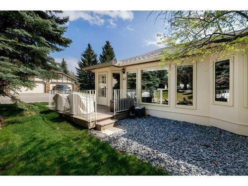 49 Confederation Villas Nw, Calgary, AB - Outdoor With Deck Patio Veranda