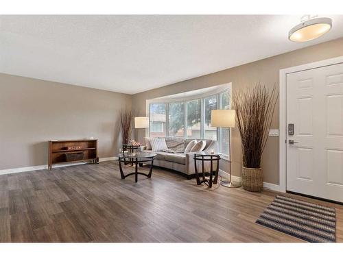 244 Dovely Place Se, Calgary, AB - Indoor Photo Showing Other Room