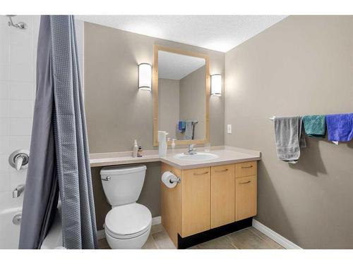 321-5115 Richard Road Sw, Calgary, AB - Indoor Photo Showing Bathroom