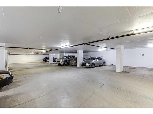 1406-1500 7 Street Sw, Calgary, AB - Indoor Photo Showing Garage