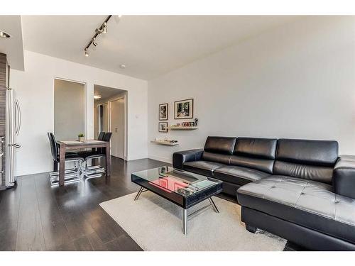 1406-1500 7 Street Sw, Calgary, AB - Indoor Photo Showing Living Room