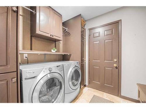 227 Schubert Hill Nw, Calgary, AB - Indoor Photo Showing Laundry Room