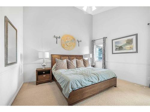 227 Schubert Hill Nw, Calgary, AB - Indoor Photo Showing Bedroom