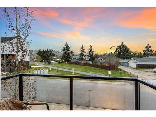 3571 69 Street Nw, Calgary, AB - Outdoor With Balcony With View