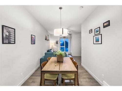 3571 69 Street Nw, Calgary, AB - Indoor Photo Showing Dining Room