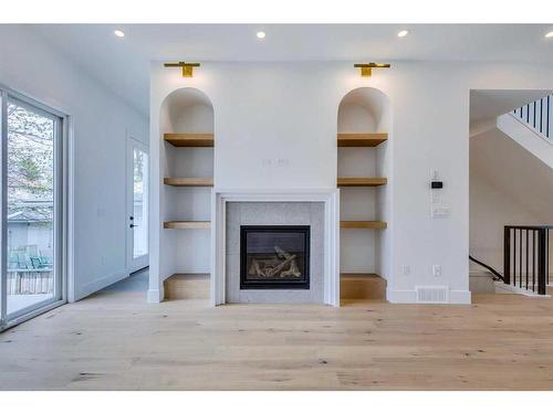 2607 35 Street Sw, Calgary, AB - Indoor With Fireplace