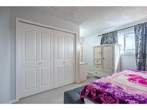 139 Pinemill Way Ne, Calgary, AB - Indoor Photo Showing Bedroom