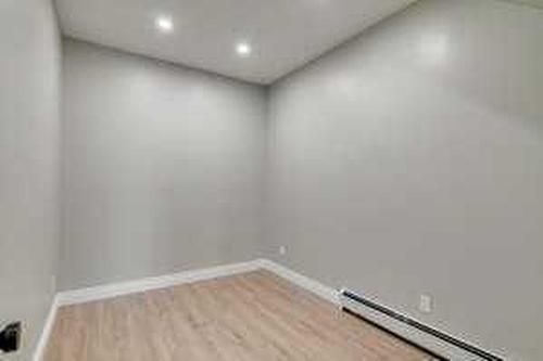 4-232 20 Avenue, Calgary, AB - Indoor Photo Showing Other Room