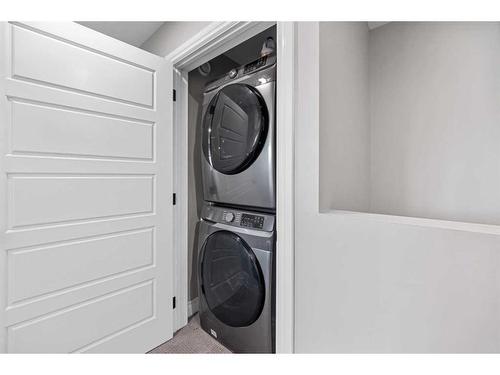 4-232 20 Avenue, Calgary, AB - Indoor Photo Showing Laundry Room