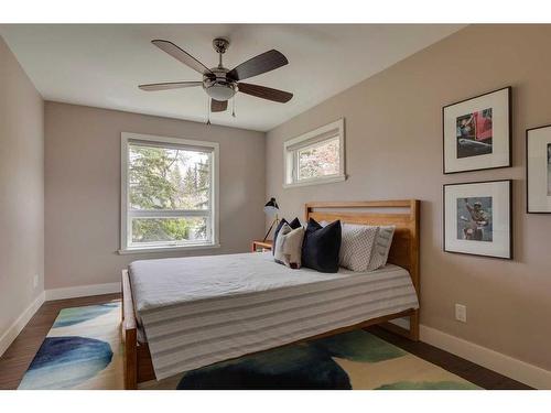 18 Varston Place Nw, Calgary, AB - Indoor Photo Showing Bedroom