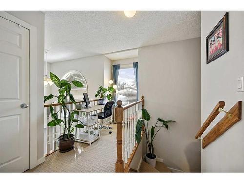 3-2417 28 Street Sw, Calgary, AB - Indoor Photo Showing Other Room