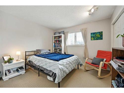 3-2417 28 Street Sw, Calgary, AB - Indoor Photo Showing Bedroom