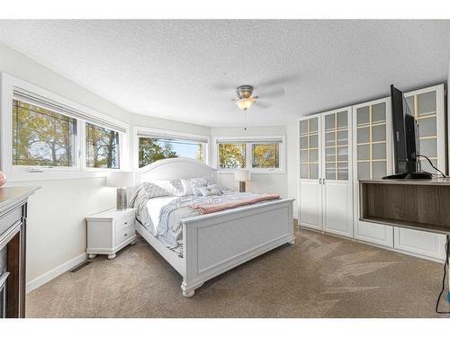 271196 Range Road 13 Nw, Airdrie, AB - Indoor Photo Showing Bedroom