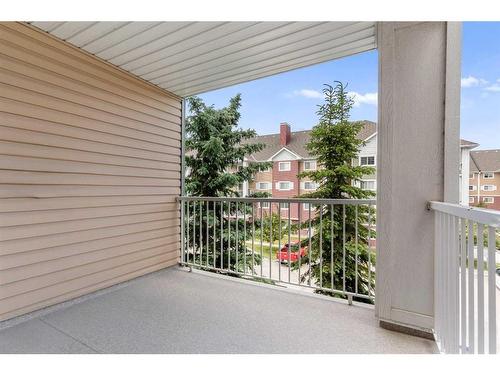 3303-10 Prestwick Bay Se, Calgary, AB - Outdoor With Balcony With Exterior