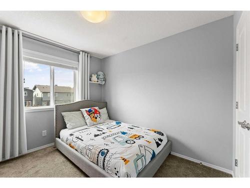 169 Howse Avenue Ne, Calgary, AB - Indoor Photo Showing Bedroom