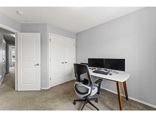 169 Howse Avenue Ne, Calgary, AB - Indoor Photo Showing Office