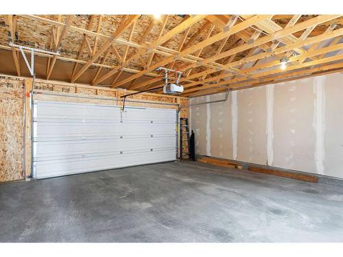 169 Howse Avenue Ne, Calgary, AB - Indoor Photo Showing Garage