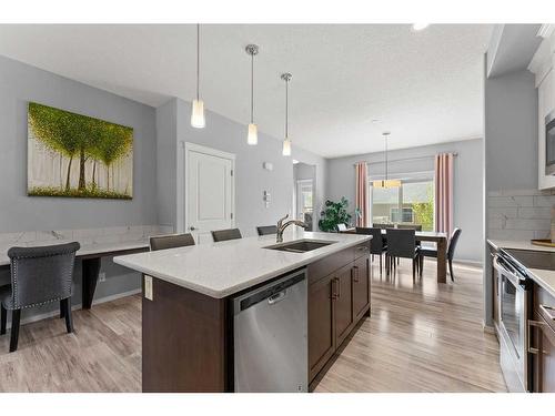 169 Howse Avenue Ne, Calgary, AB - Indoor Photo Showing Kitchen With Upgraded Kitchen