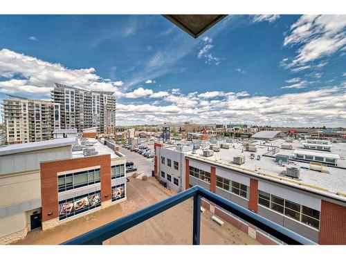 1009-8880 Horton Road Sw, Calgary, AB - Outdoor With View