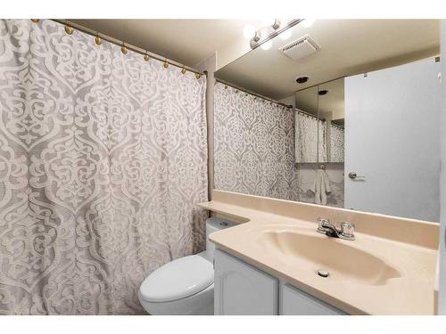 701-215 14 Avenue Sw, Calgary, AB - Indoor Photo Showing Bathroom