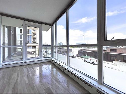 203-325 3 Street Se, Calgary, AB - Indoor Photo Showing Other Room