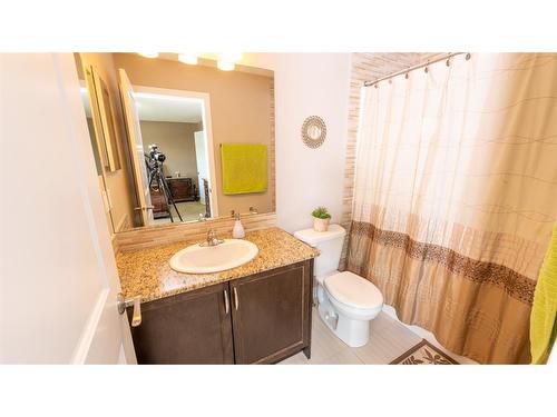 76 Skyview Ranch Boulevard Ne, Calgary, AB - Indoor Photo Showing Bathroom