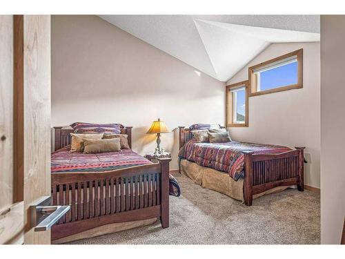 478 Stewart Creek Close, Canmore, AB - Indoor Photo Showing Bedroom