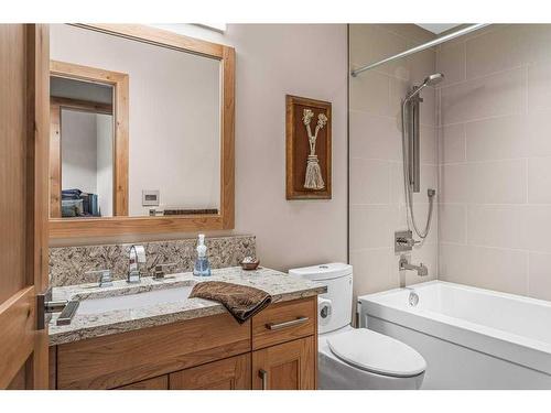 478 Stewart Creek Close, Canmore, AB - Indoor Photo Showing Bathroom