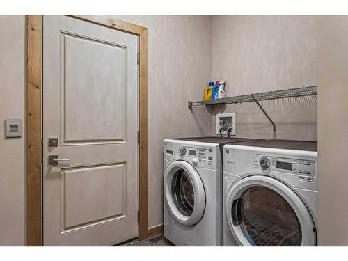 478 Stewart Creek Close, Canmore, AB - Indoor Photo Showing Laundry Room