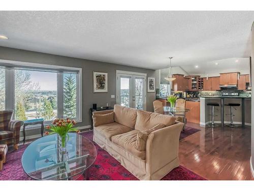1141 Panorama Hills Landing Nw, Calgary, AB - Indoor Photo Showing Living Room
