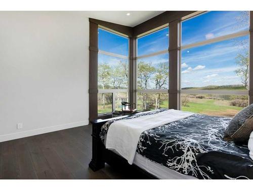 10, 20 --274172 112 Street West, Rural Foothills County, AB - Indoor Photo Showing Bedroom