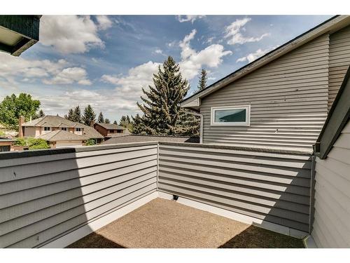 395 Canterville Drive Sw, Calgary, AB - Outdoor With Exterior