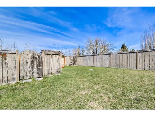 152 Mt Aberdeen Close Se, Calgary, AB - Outdoor With Backyard