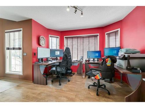 152 Mt Aberdeen Close Se, Calgary, AB - Indoor Photo Showing Office