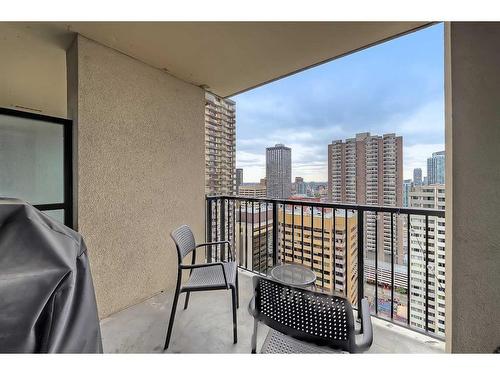 2510-930 6 Avenue Sw, Calgary, AB - Outdoor With Balcony With Exterior