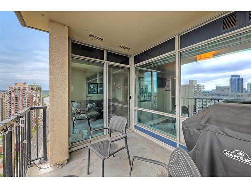 2510-930 6 Avenue Sw, Calgary, AB - Outdoor With Exterior